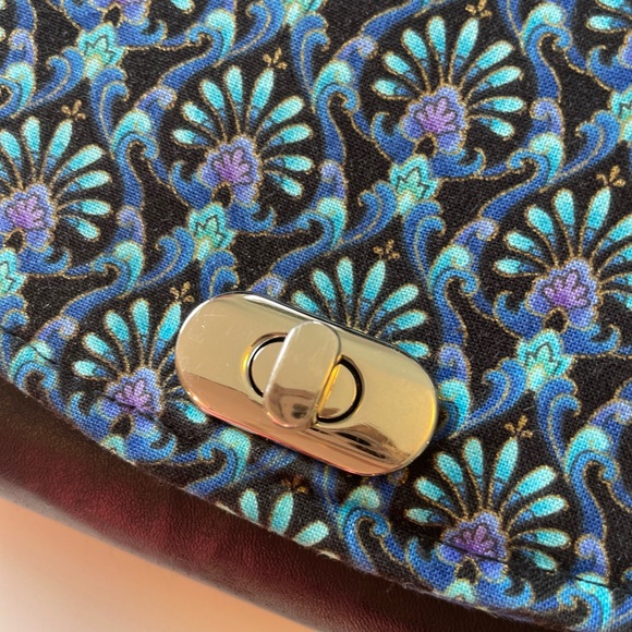 Handmade clutch purse with strap - Picture 8 of 8